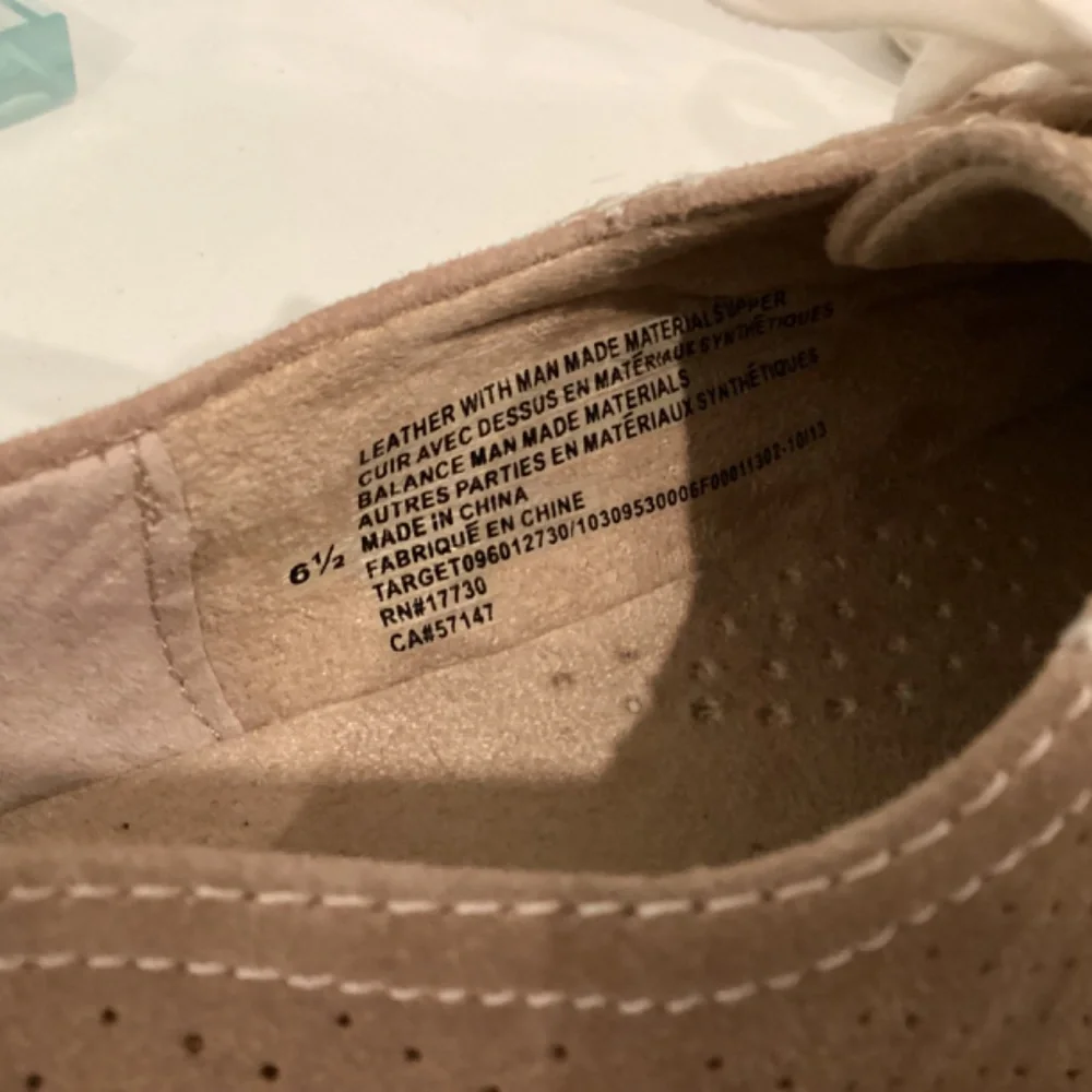 Merona Suede Beige Casual Flat Lace Up Sneaker Women's Shoes Size 6.5